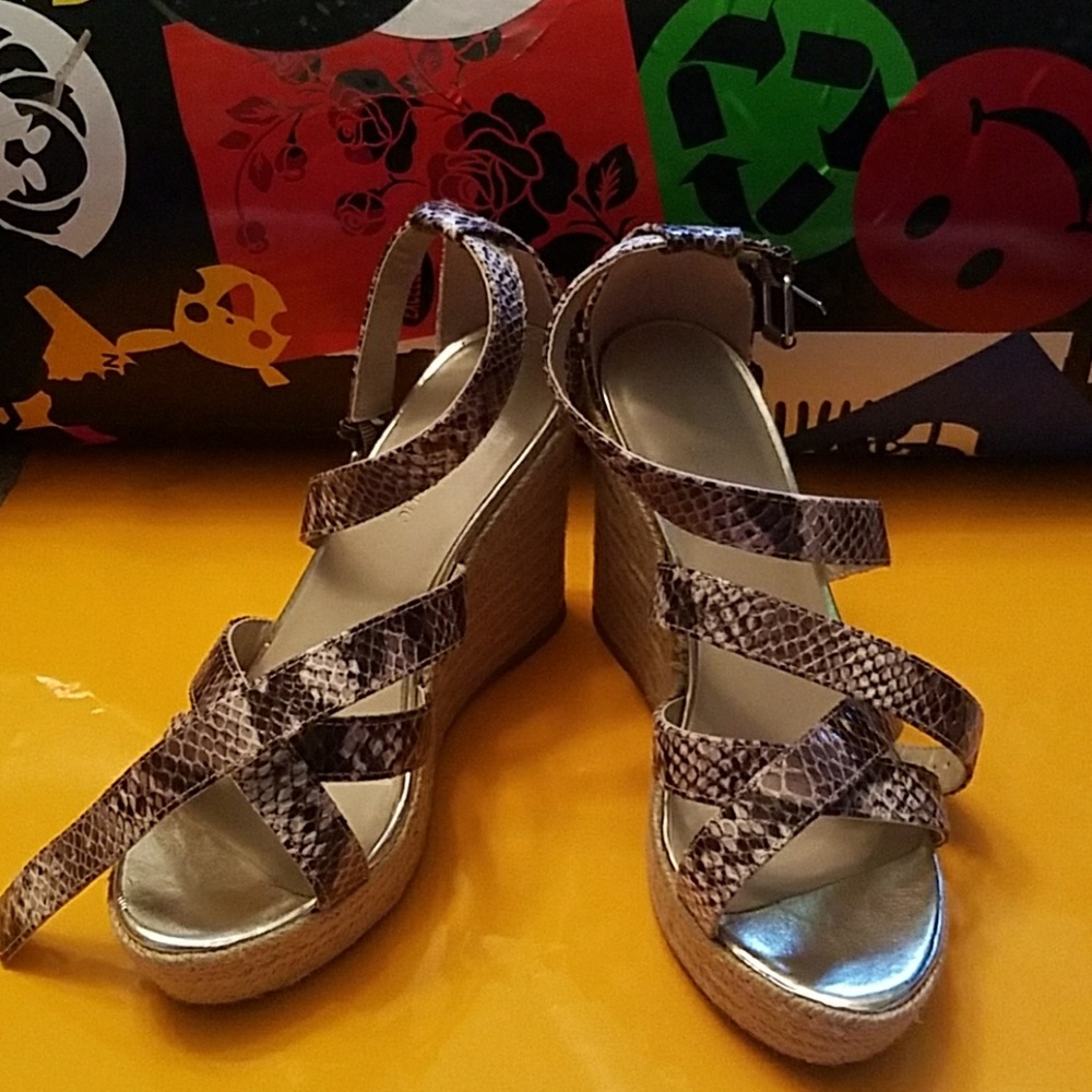 Banana Republic snakeskin wedges